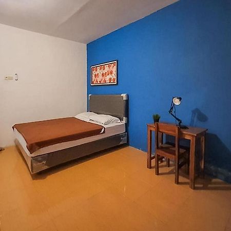 Syafa Homestay Syariah Mitra Reddoorz Tuban  Екстер'єр фото