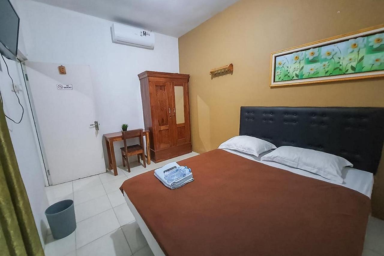 Syafa Homestay Syariah Mitra Reddoorz Tuban  Екстер'єр фото