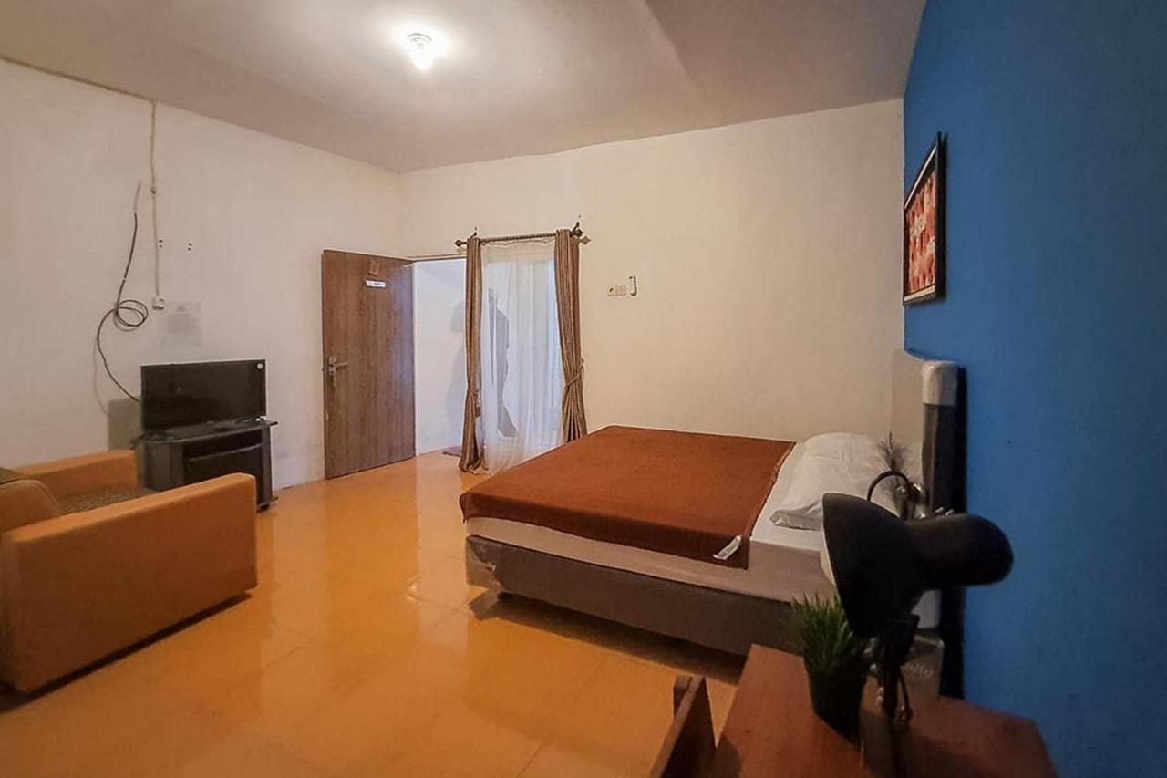 Syafa Homestay Syariah Mitra Reddoorz Tuban  Екстер'єр фото